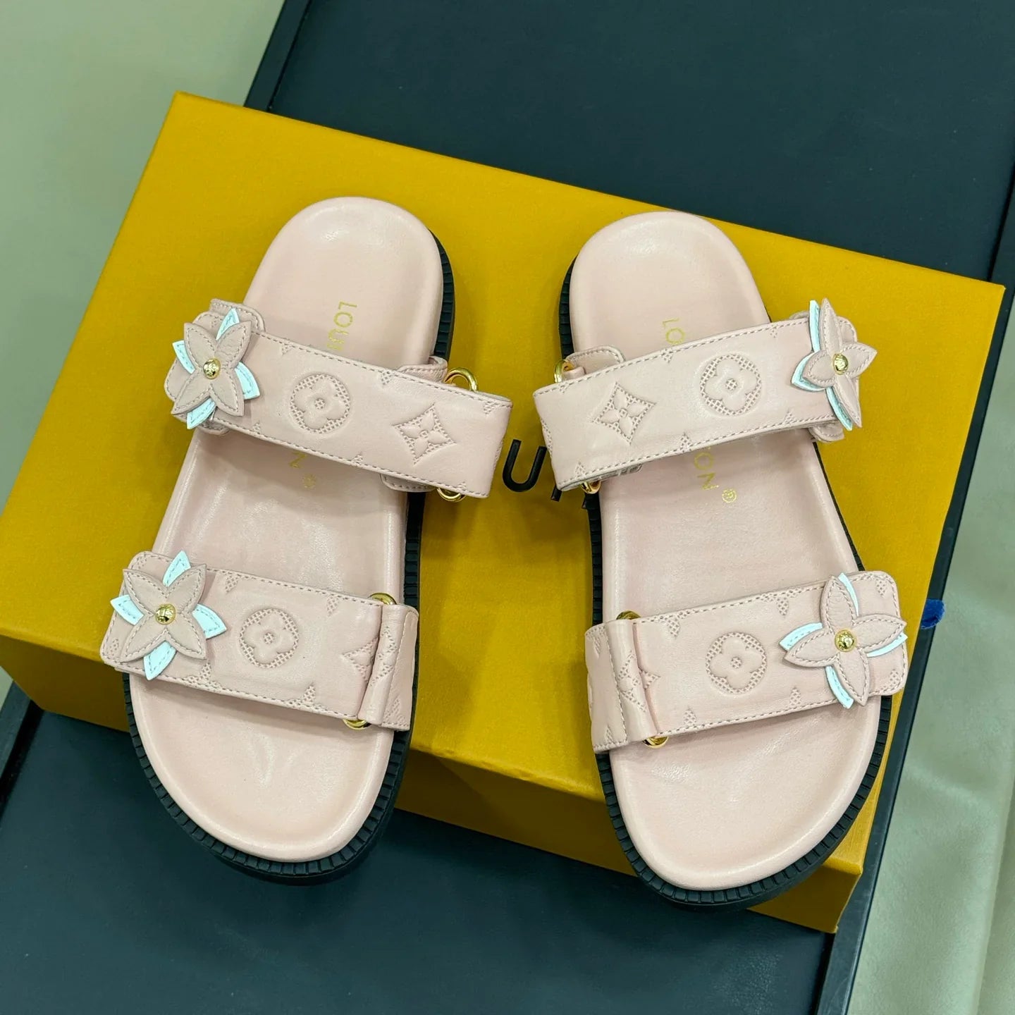 New Fashion Lv Sandal Flip Flops 1025050803