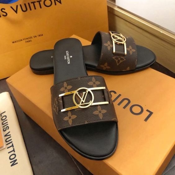 Women's classic versatile one-button slippers XJ10032211