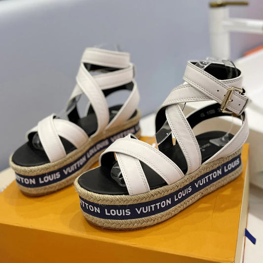 New fashion thick bottom sandals 1025051404
