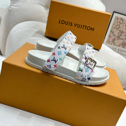New fashionable and versatile sandals 1025031214