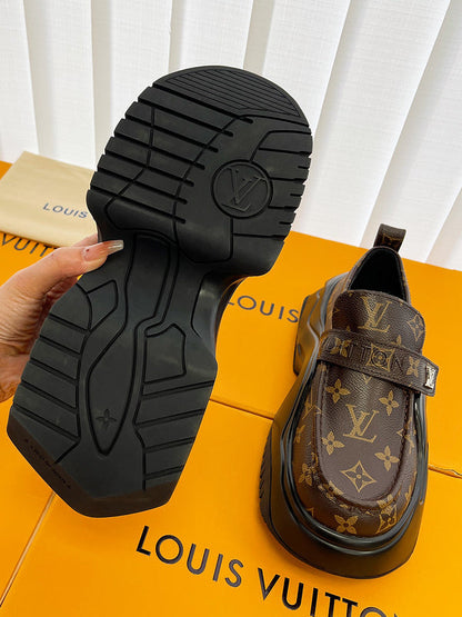 24 Latest Thick-soled Slip-On Fashion Women's Shoes 0424082805