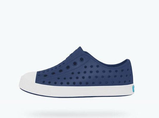 jefferson • regatta blue / shell white